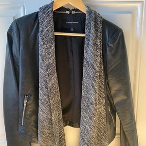 Black leather jacket with an de-attachable scarf